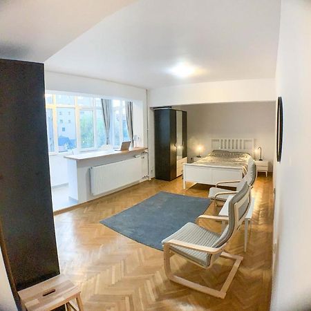 Luterana Studio Apartment Boekarest Buitenkant foto