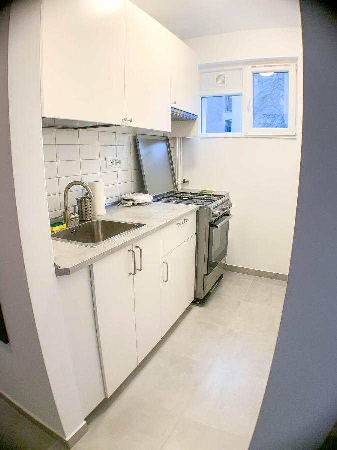 Luterana Studio Apartment Boekarest Buitenkant foto